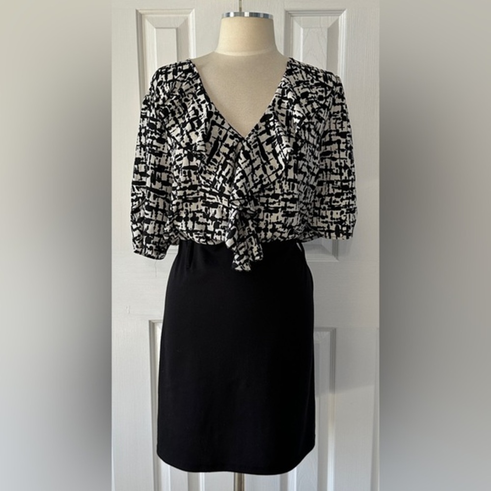 Black & White Abstract Print Belted Dress Plus Size 4X
